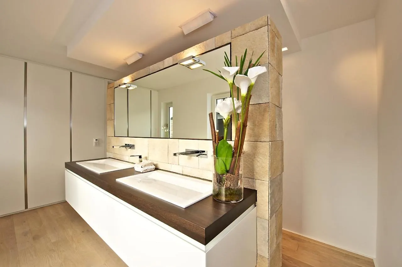 Ferienwohnung Designer-Loft mit Whirlpool Köln 0*,